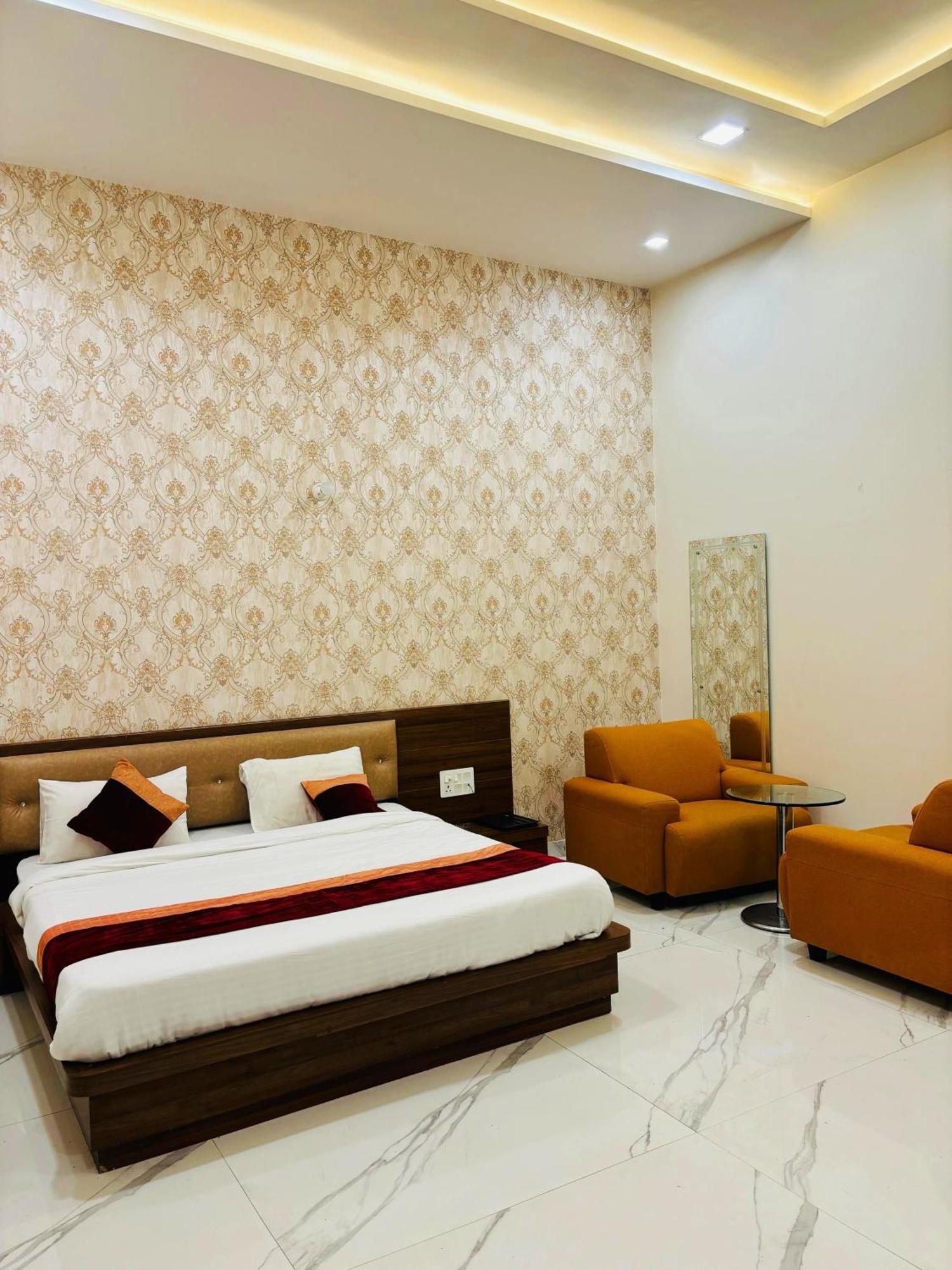 Hotel Amar Vilas & Resort Bharatpur Exterior foto