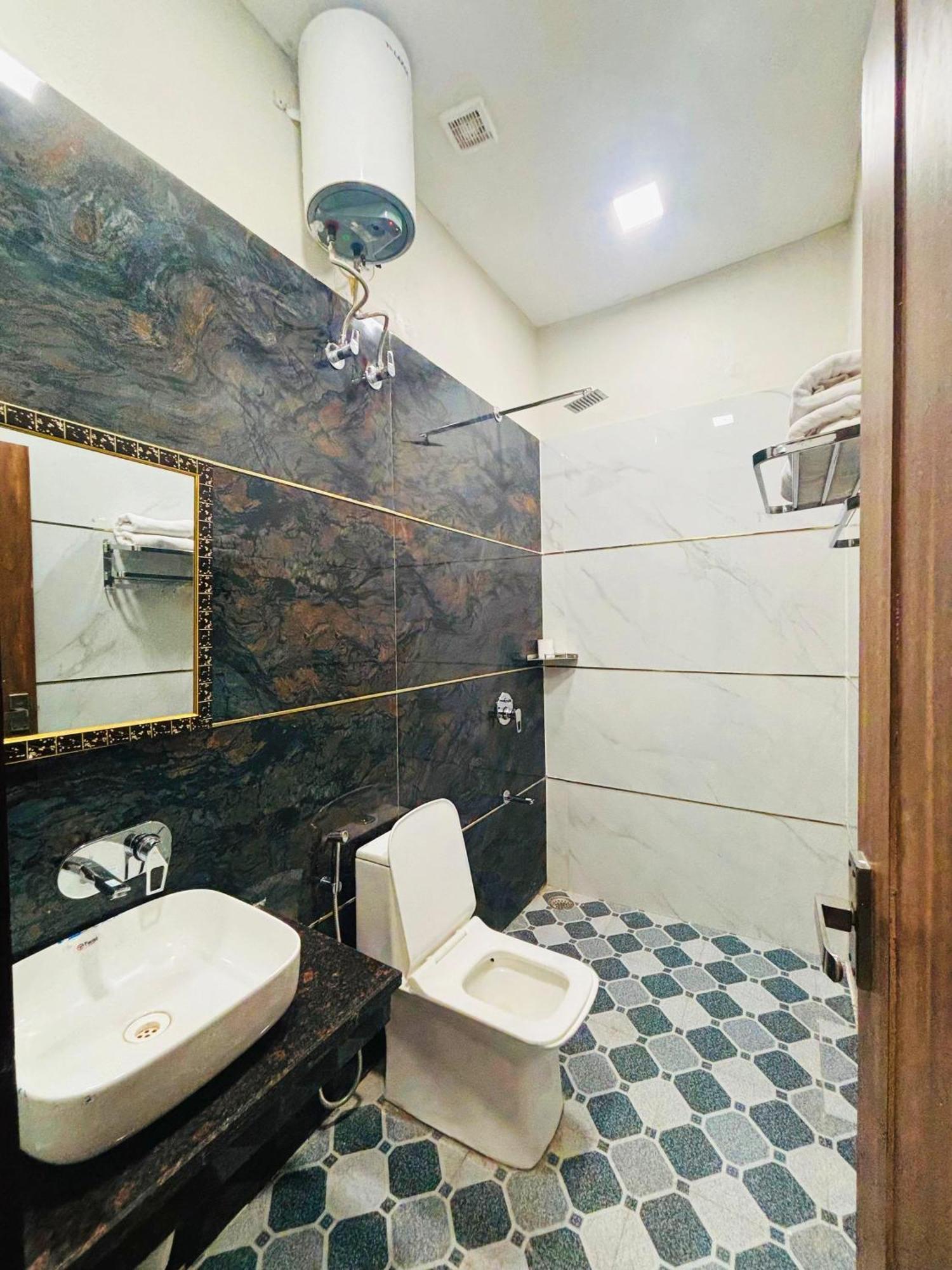 Hotel Amar Vilas & Resort Bharatpur Exterior foto