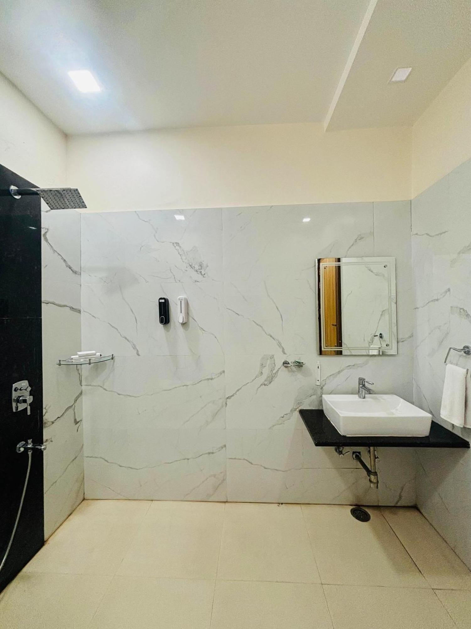 Hotel Amar Vilas & Resort Bharatpur Exterior foto