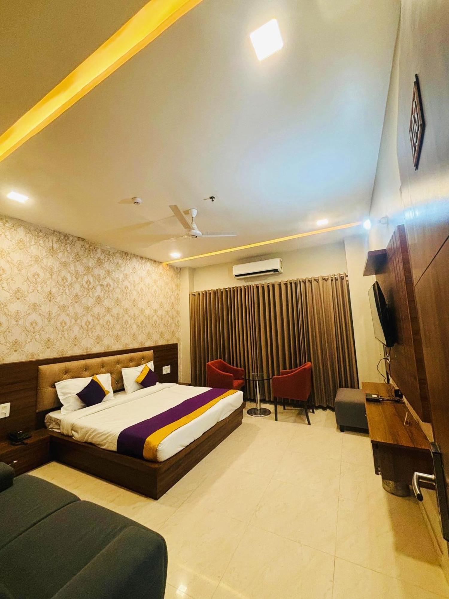 Hotel Amar Vilas & Resort Bharatpur Exterior foto